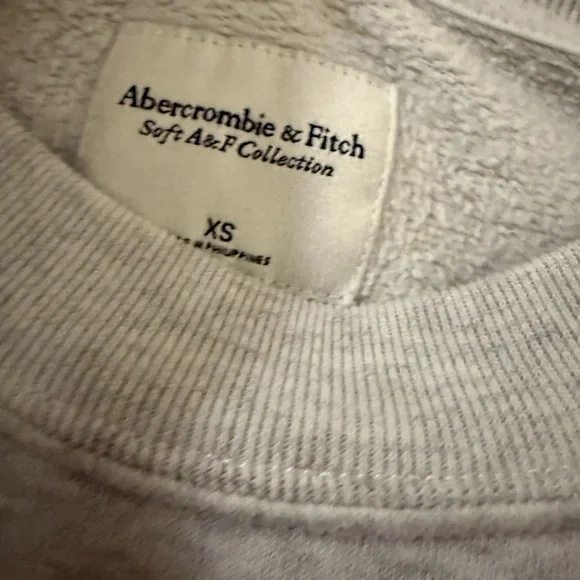 Abercrombie & Fitch Women’s Heather Gray Tennis Academy Sweatshirt - XS - Picture 2 of 3